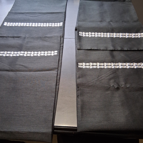 Set of Two Black Table Runners - Picture 4 of 5